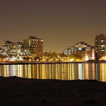 Waterfront Hotel Downtown Берлінгтон Екстер'єр фото
